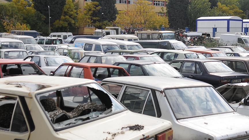 25 yaş üzeri aracı olanlar bekleyişe geçti: Gözler ÖTV muafiyeti ve hurda araç teşvikinde!