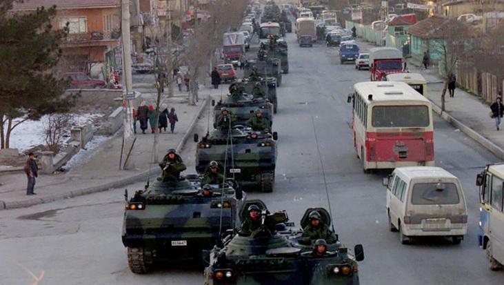 28 Şubat için peş peşe paylaşımlar: Hiçbir girişime geçit vermeyeceğiz