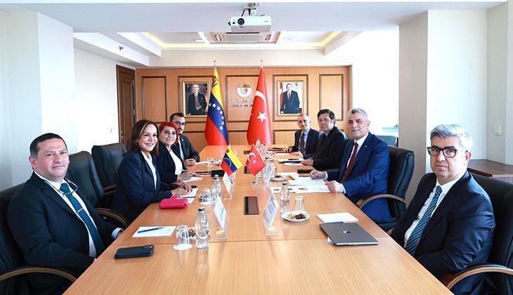 Bakan Bolat, Venezuelalı mevkidaşı Calderon ile bir araya geldi
