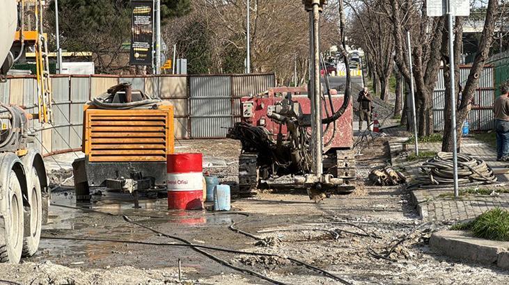 Bakırköy'de bitmeyen yol vatandaşı çileden çıkardı! 3-5 dakikalık yol 1 saat sürüyor