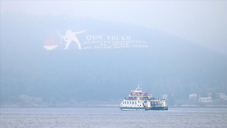 Çanakkale Boğazı'nda gemi geçişlerine sis engeli