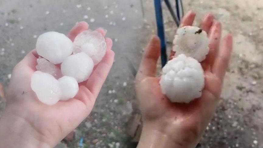 Ceviz büyüklüğünde! Dakikalar içinde her yer beyaza büründü