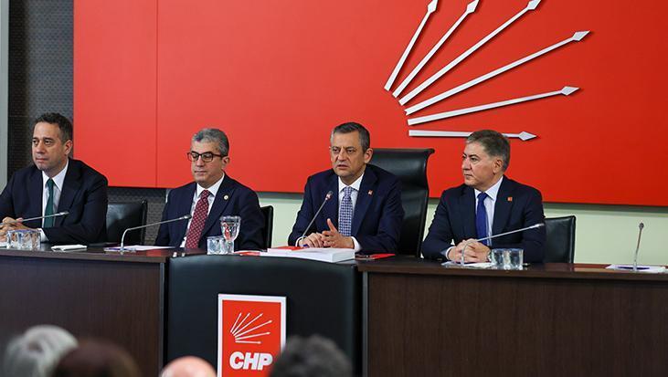 CHP'de ön seçim hazırlığı! Özgür Özel, milletvekilleri ile bir araya geldi