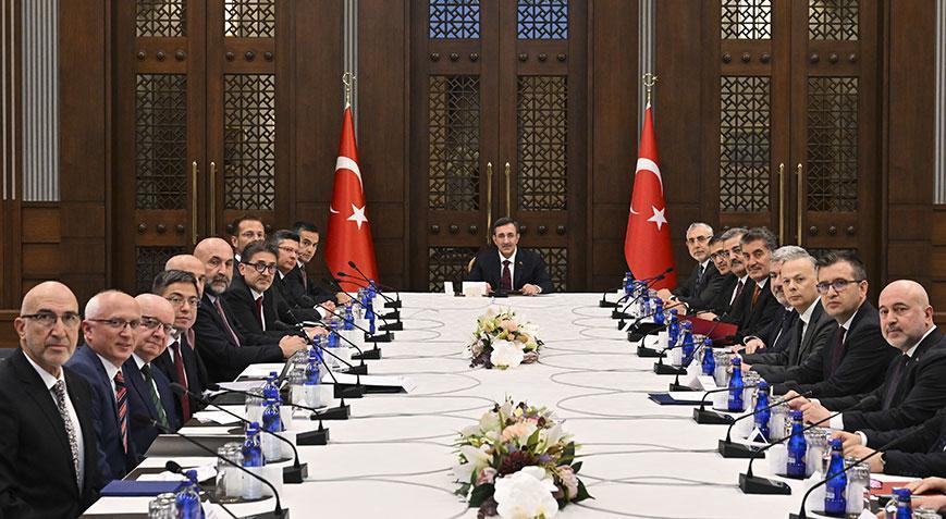 Cumhurbaşkanı Yardımcısı Yılmaz metal sektörü temsilcileriyle bir araya geldi