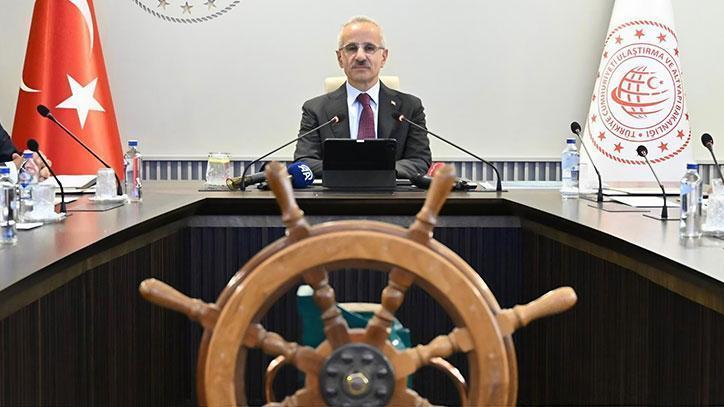 Doğu Akdeniz’deki deniz trafiği yerli ve milli sistemle izlenecek