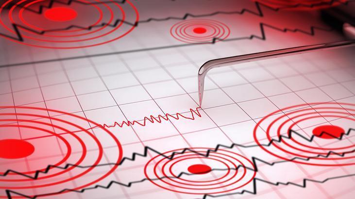 Endonezya'da 6,1 büyüklüğünde deprem