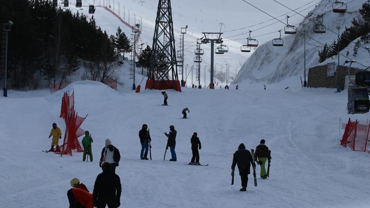 Erzurumlu turizmciler uçak seferlerinin artırılmasını istiyor