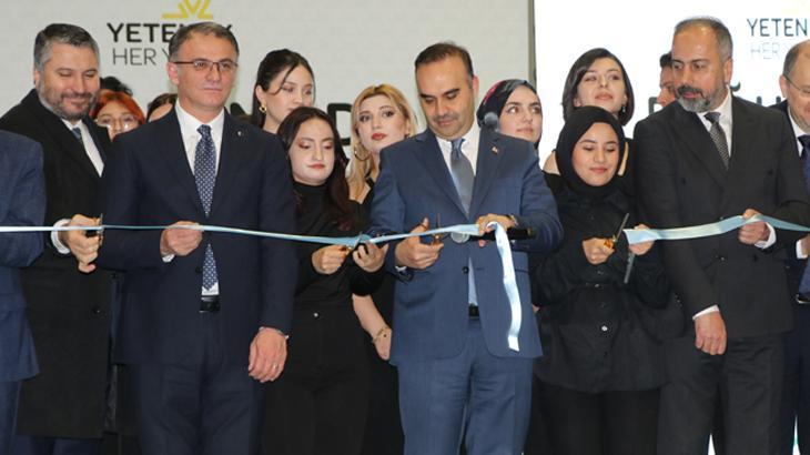 'Eser ve hizmet siyaseti meyvelerini veriyor'