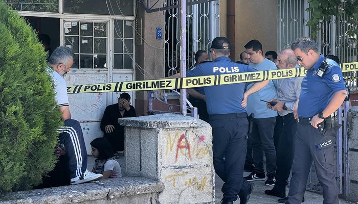 Evinin salonunda başından vurulmuştu! 5 yaşındaki oğlu kazara öldürmüş
