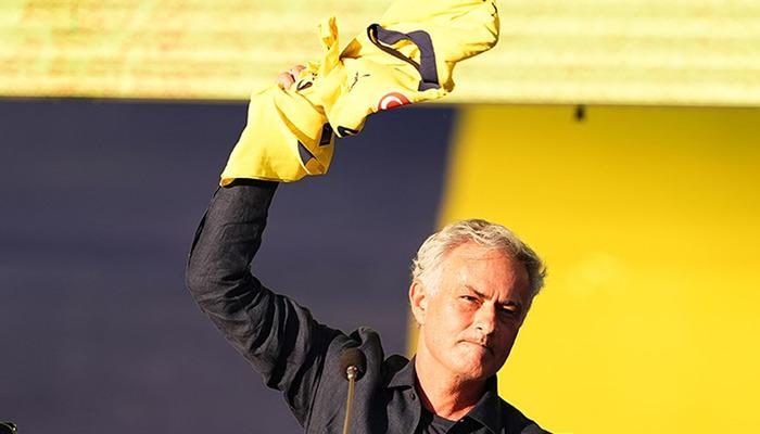 Galatasaray'dan Jose Mourinho açıklaması! ''Son yıllarda şampiyonluk sayısı düşük"