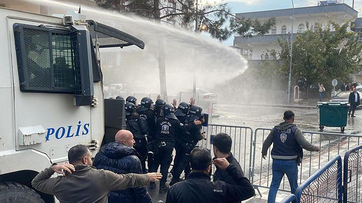 Halfeti'de güvenlik güçlerine taş atan 8 şüpheli gözaltında