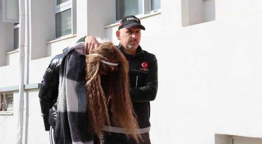 Hayrete düşüren operasyon! Kadın kılığına girdi yakayı ele verdi