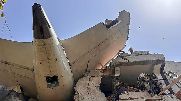 Hindistan'da meydana gelen uçak kazasında ölenlerin sayısı 270'e yükseldi