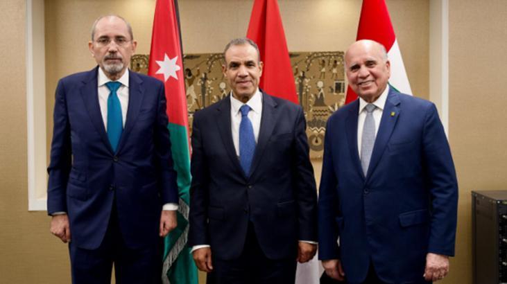 Irak, Mısır ve Ürdün dışişleri bakanları Arap Birliği Zirvesi öncesinde bir araya geldi