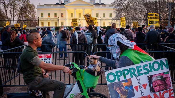 İsrail'in Gazze'ye yönelik saldırıları Beyaz Saray'ın önünde protesto edildi