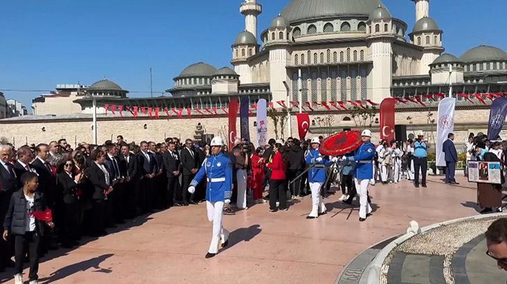 İstanbul'da 19 Mayıs Atatürk'ü Anma, Gençlik ve Spor Bayramı kutlandı