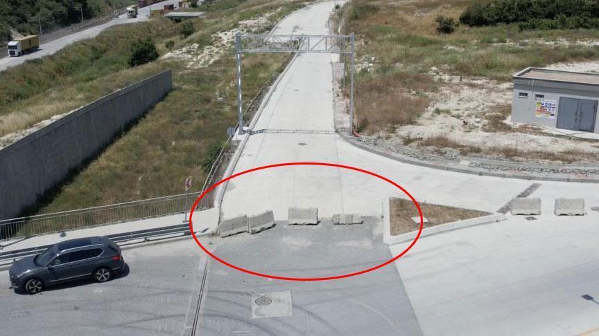 İstanbul’da şoke eden olay! Yolu beton bloklarla kapattılar, mahalleli isyan etti