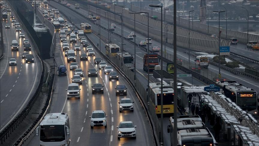 İstanbul'da trafik yoğunluğu yüzde 90'a çıktı