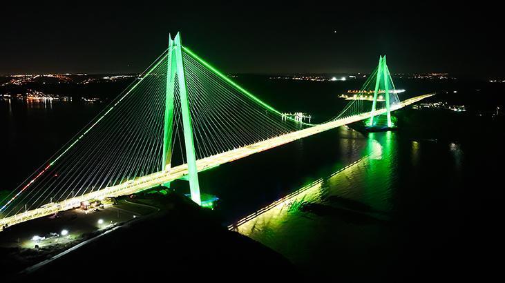 İstanbul'un köprüleri 'Yeşil' oldu! İşte o kareler