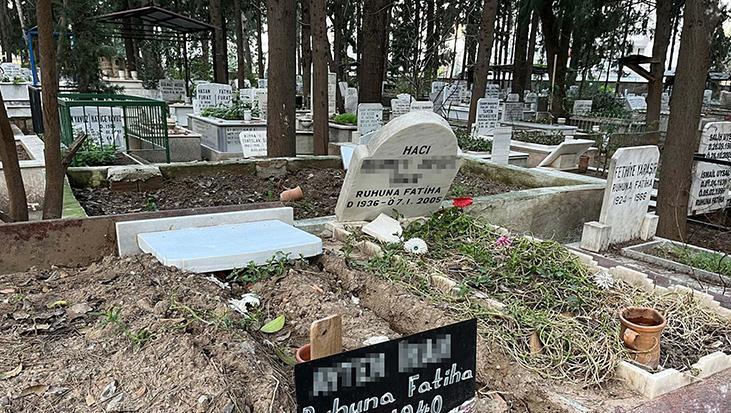 İzmir'de mezarlıkta skandal görüntü! Hemen harekete geçildi