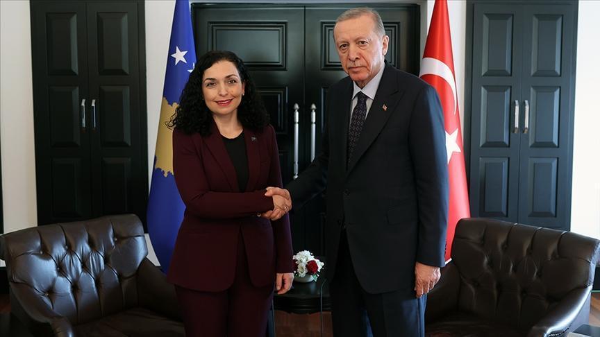 Kosova Cumhurbaşkanı'ndan Erdoğan’a 'sadık dost' nitelendirmesi