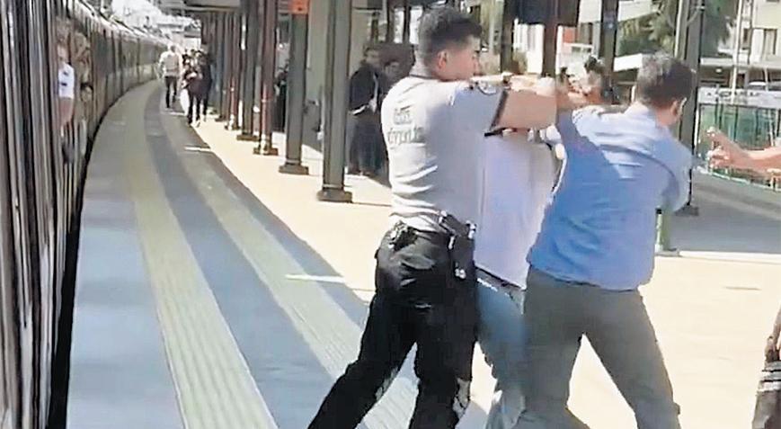 ‘Mavi gömlek’ saldırısı