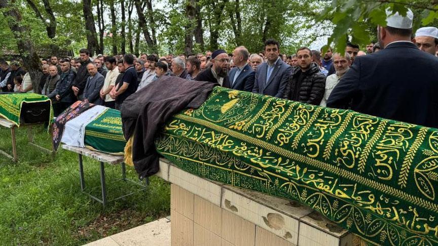 Miras kavgası katliamla bitti! Karı, koca ve oğlu yan yana defnedildi
