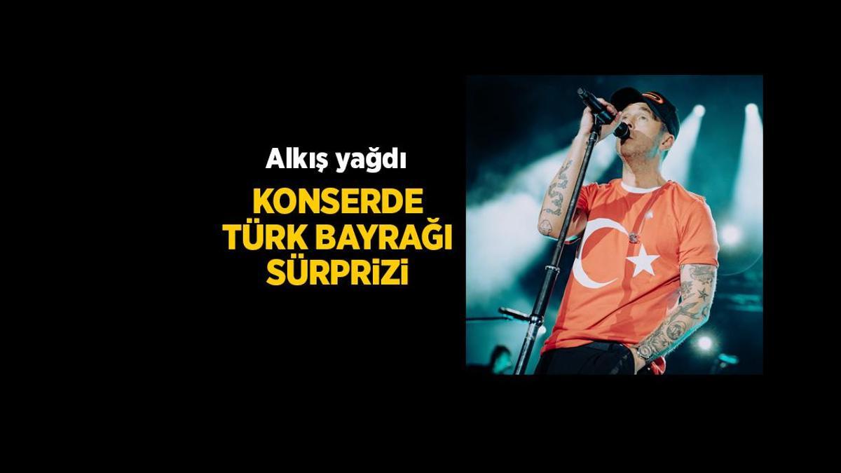 OneRepublic solisti Ryan Tedder, İstanbul konserinde Türk bayraklı tişört giydi