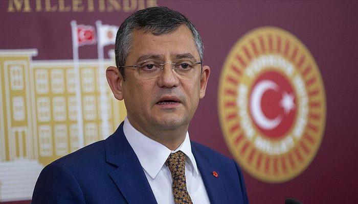 Özgür Özel'den Pervin Chakar açıklaması! Elini öpmesi tartışma yaratmıştı, eleştirilere böyle yanıt verdi