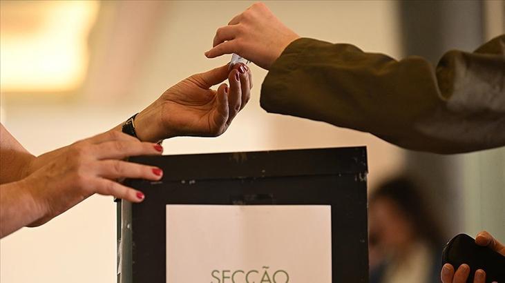 Portekiz'de sağ ittifak seçimleri kazandı, aşırı sağ yükseldi, sol parti çöktü