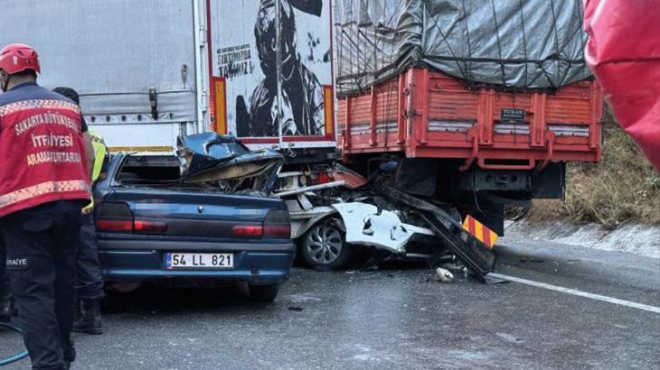 Sakarya'da feci kaza! 8 araç birbirine girdi: 1 ölü, 6 yaralı
