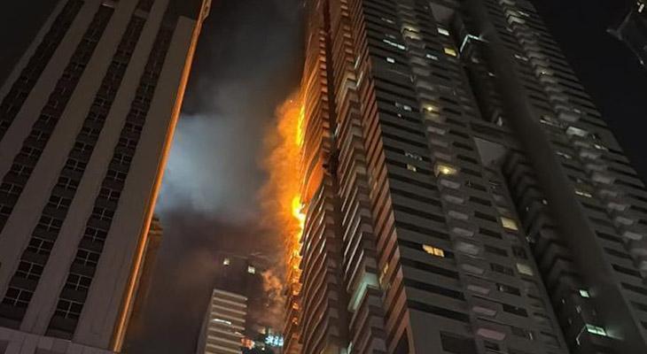 SON DAKİKA: DUBAİ'DE KORKUTAN GÖKDELEN YANGINI: VATANDAŞLAR TAHLİYE EDİLDİ!
