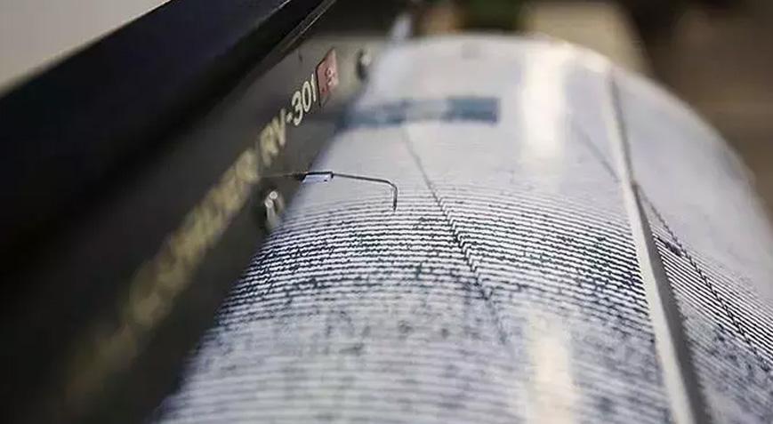 SON DAKİKA HABERİ: Ege Denizi'nde 4.2 büyüklüğünde deprem