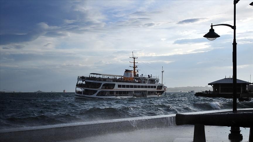 Son dakika: İstanbul'da vapur seferlerine fırtına engeli