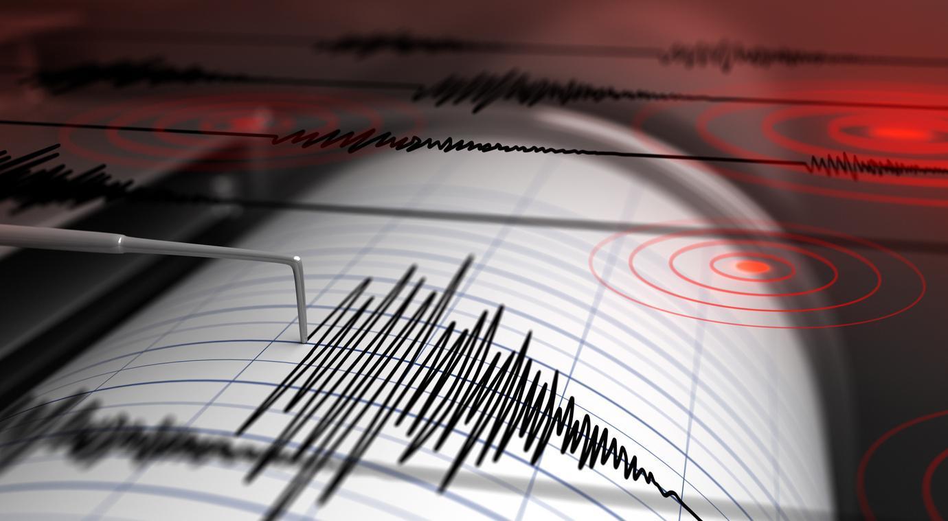 Son dakika... İzmir'de 4 büyüklüğünde deprem