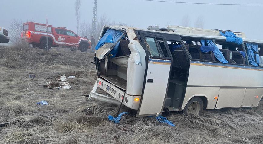 Son dakika... Malatya'da işçi servisi devrildi! Çok sayıda yaralı var