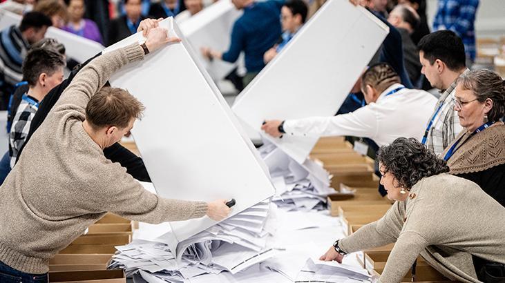 Sürpriz sonuç! Grönland'da Merkez Sağ seçimleri kazandı