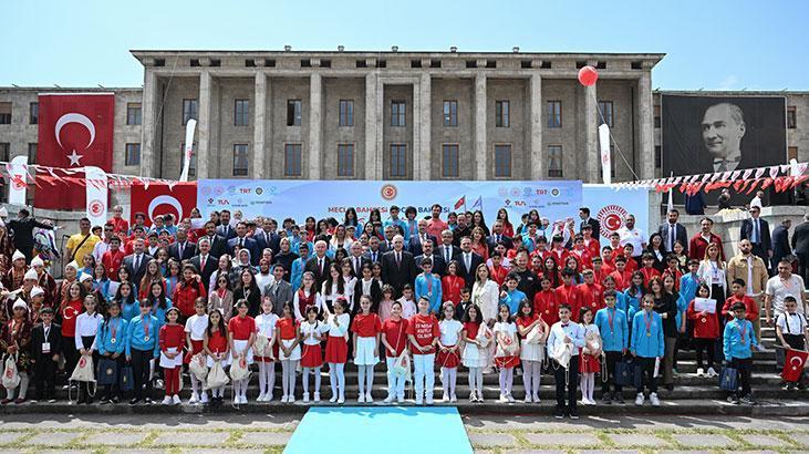 TBMM'de '7 Bölge 7 Eser 23 Nisan Konseri' düzenlendi
