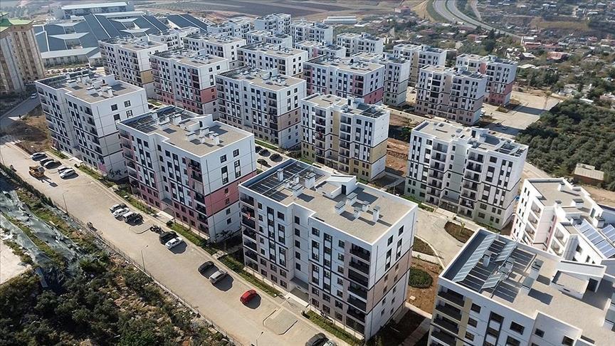 TOKİ, geçen ay 5 bin 899 konutu hak sahiplerine teslim etti