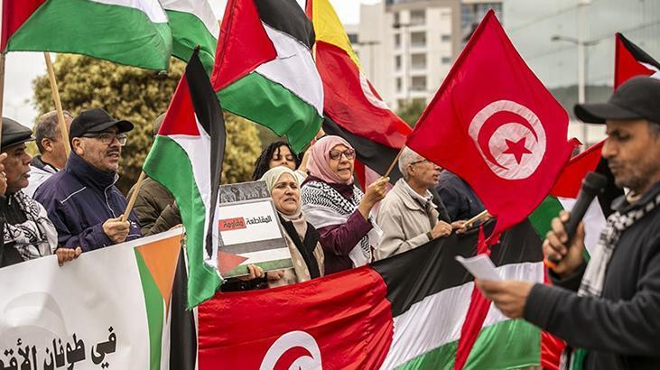 Tunus'ta Gazze'deki sağlık çalışanları için dayanışma gösterisi 